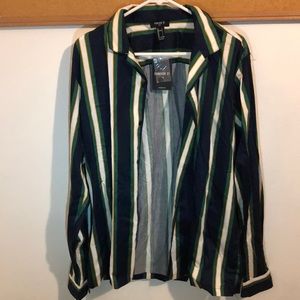 Forever21 Woven top dress shirt Large